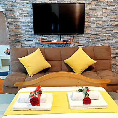 Apartment Pieris *