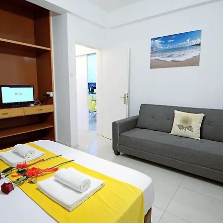 Pieris Appartamento *