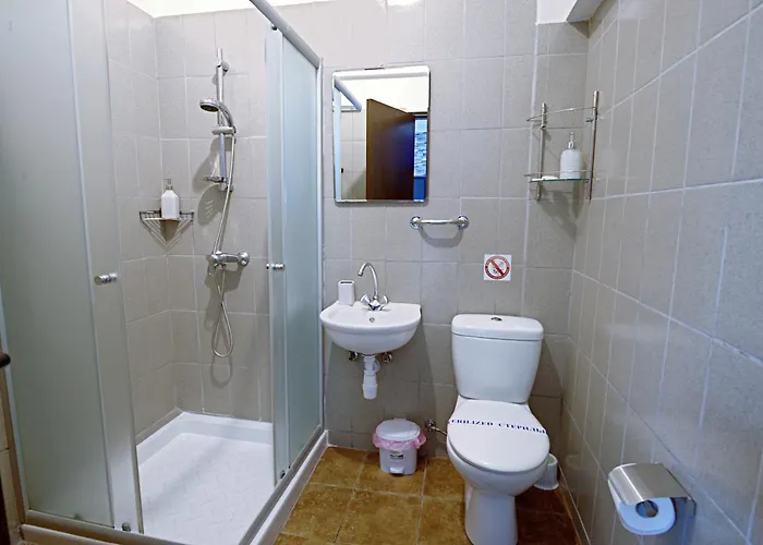 Pieris アパート アヤナパ