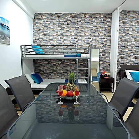 아파트 Pieris 아이아 나파