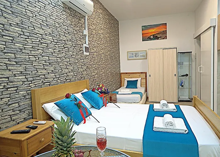 Pieris アパート アヤナパ