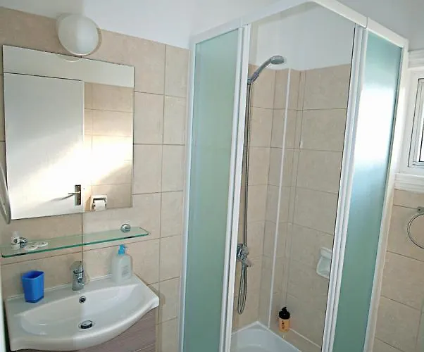 アパート Pieris アヤナパ