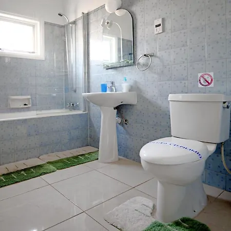 Pieris * Ajía Nápa